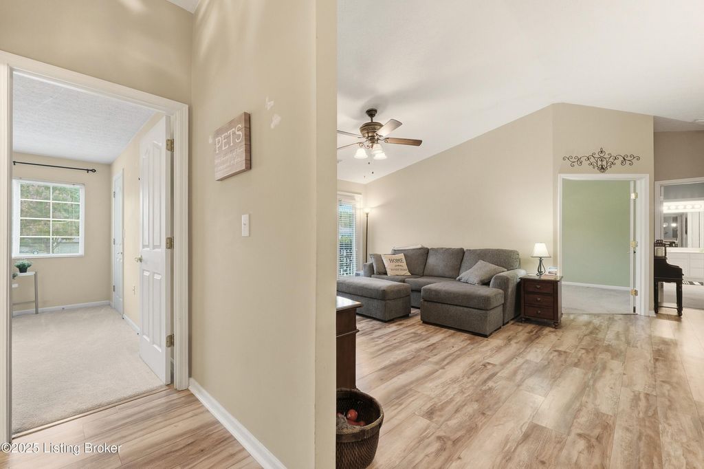 Photo of 1305 Taxus Top Ln #201, Louisville, KY 40243 (MLS # 1701957)