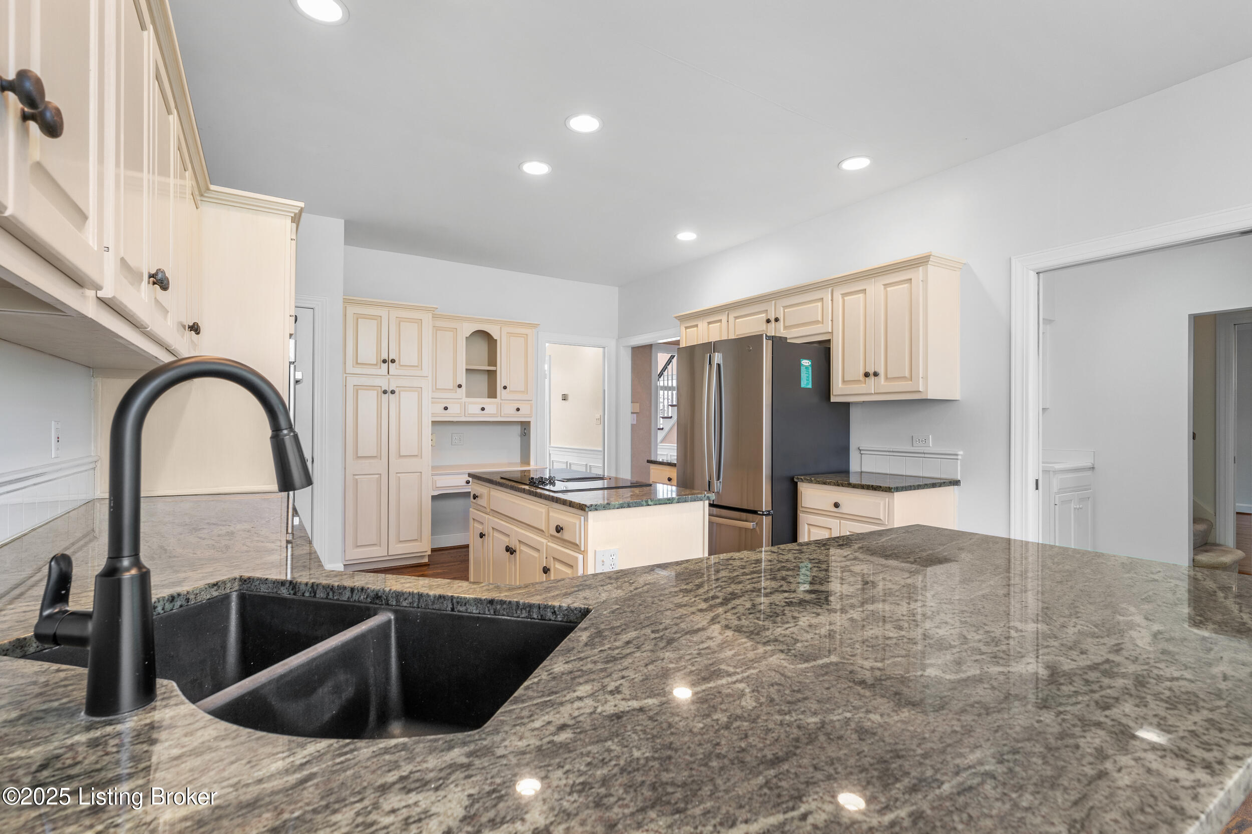 14801 Forest Oaks Dr, Louisville, Kentucky image 30