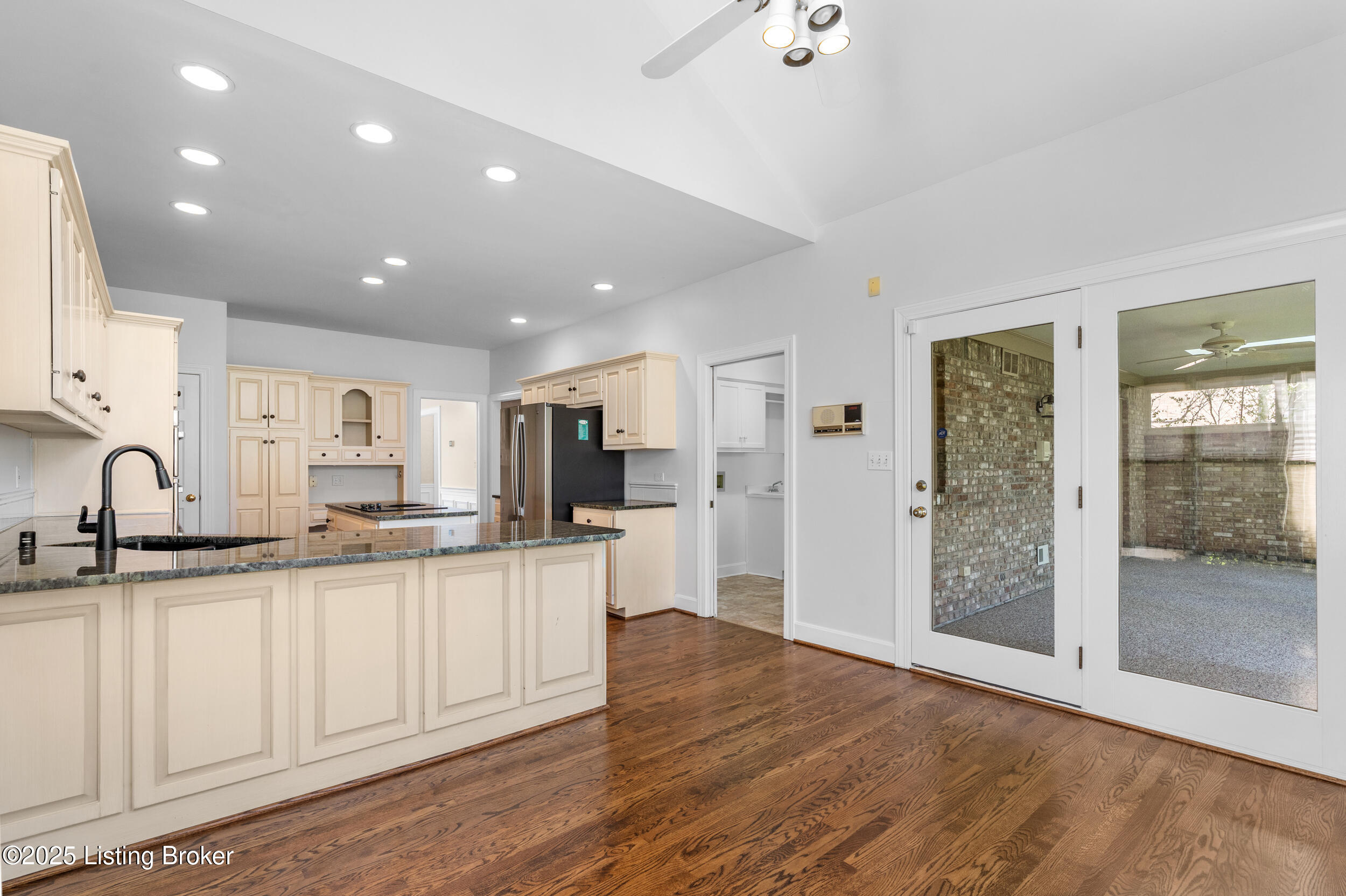 14801 Forest Oaks Dr, Louisville, Kentucky image 31