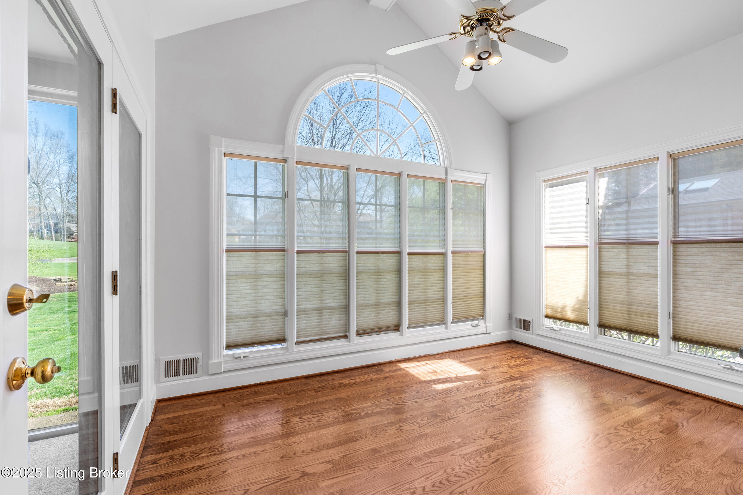 14801 Forest Oaks Dr, Louisville, Kentucky image 32