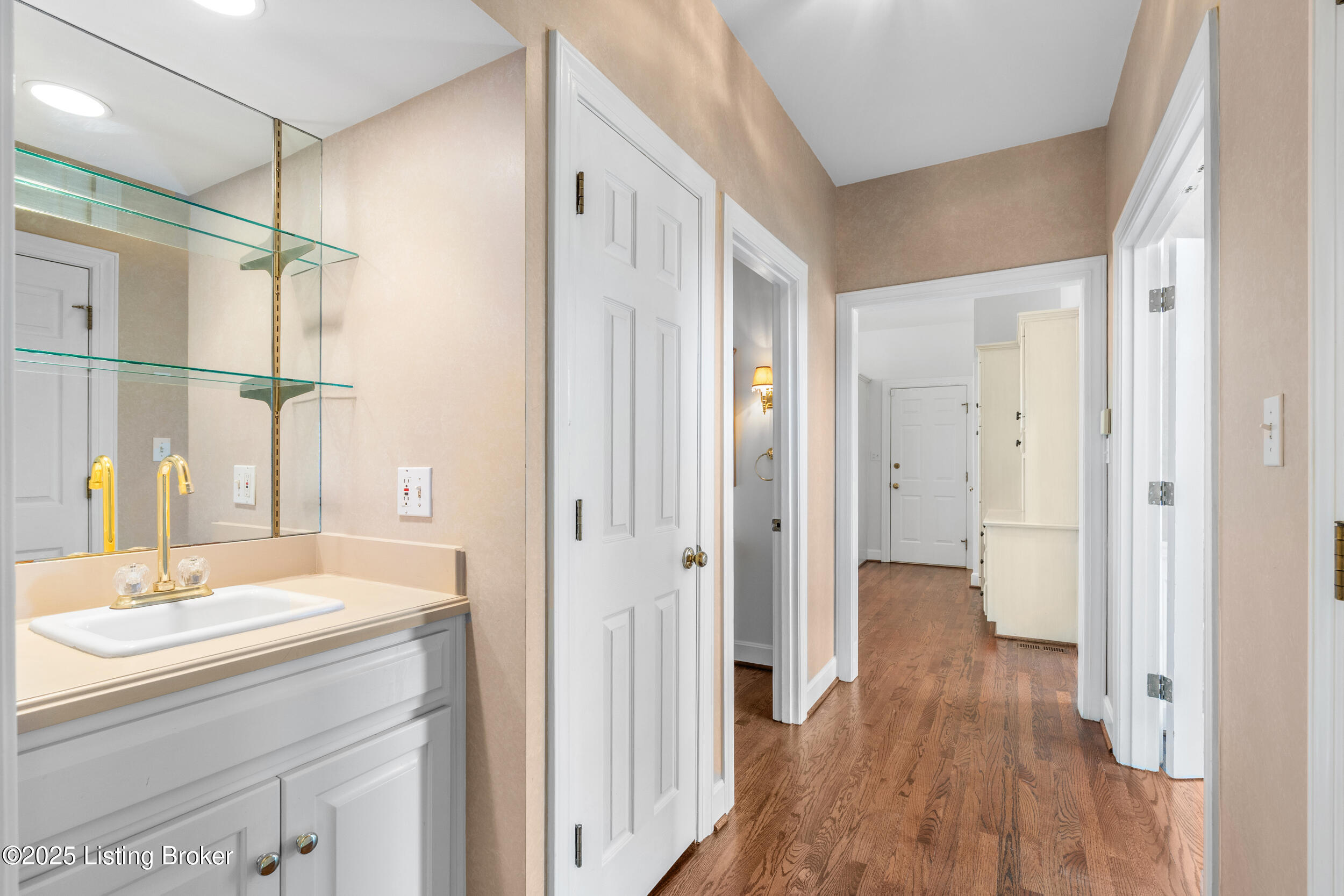 14801 Forest Oaks Dr, Louisville, Kentucky image 18