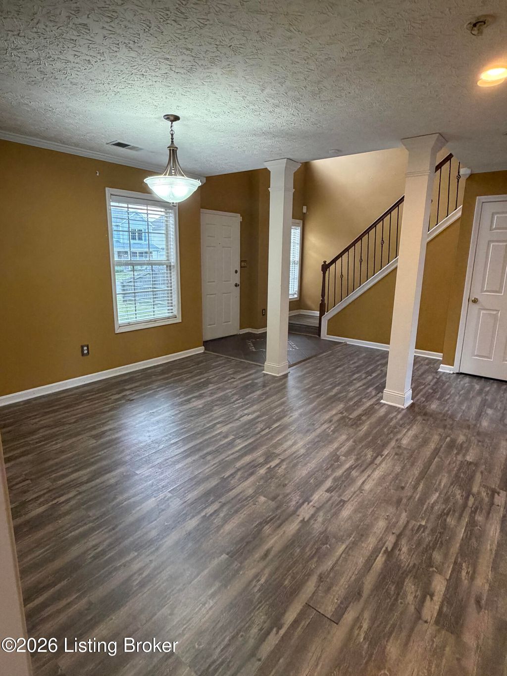 Photo of 5929 Haven Manor Way, Louisville, KY 40228 (MLS # 1716219)