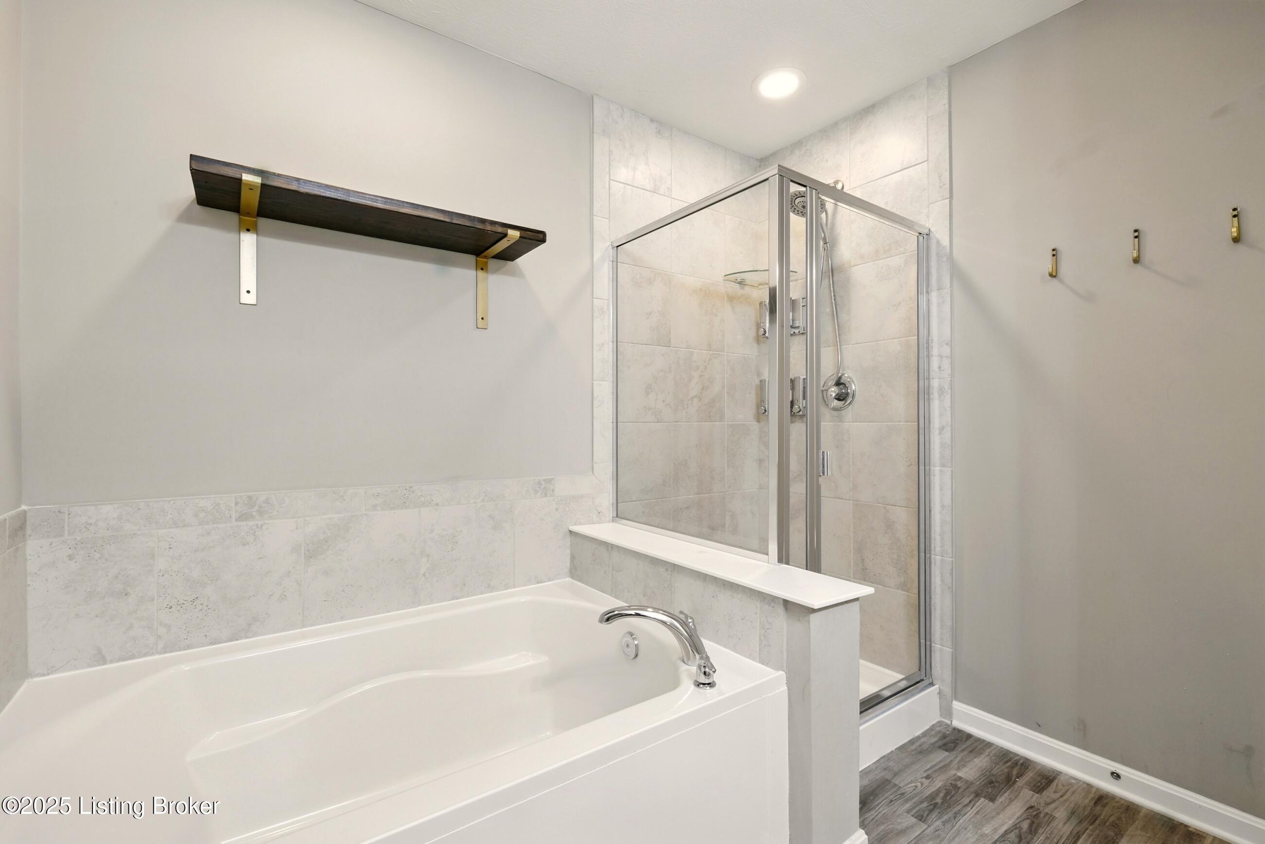11717 Trottingham Cir, Louisville, Kentucky image 24