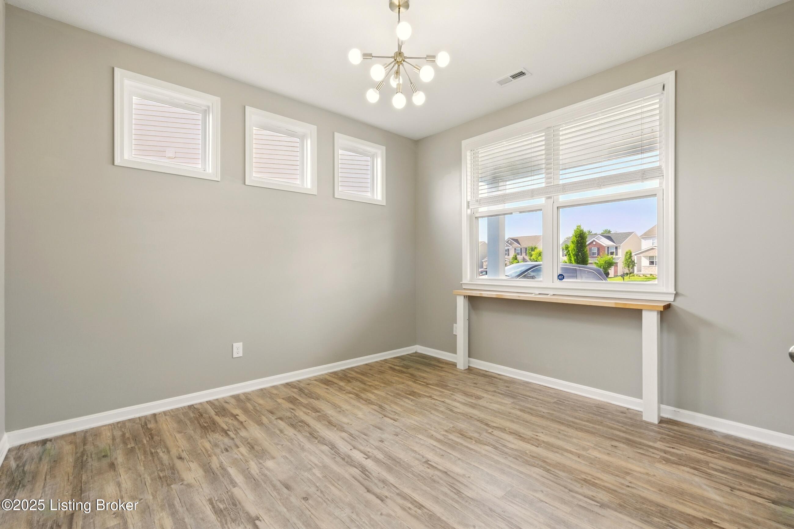 11717 Trottingham Cir, Louisville, Kentucky image 3