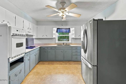 Tiny photo for 245 Guthrie Dr, Bardstown, KY 40004 (MLS # 1730238)