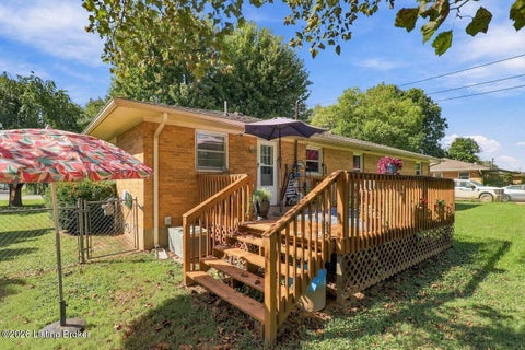 Tiny photo for 245 Guthrie Dr, Bardstown, KY 40004 (MLS # 1730238)