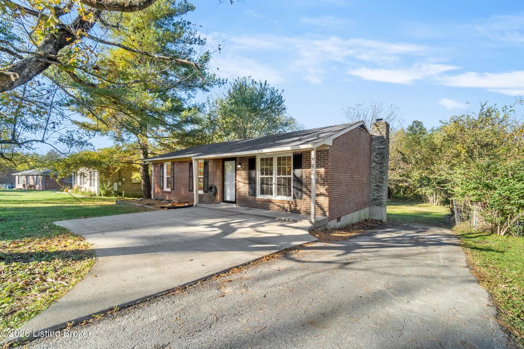 Photo of 3800 Wiano Dr, Crestwood, KY 40014 (MLS # 1709342)