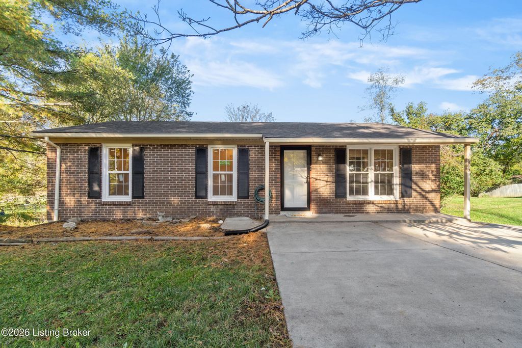 Photo of 3800 Wiano Dr, Crestwood, KY 40014 (MLS # 1709342)