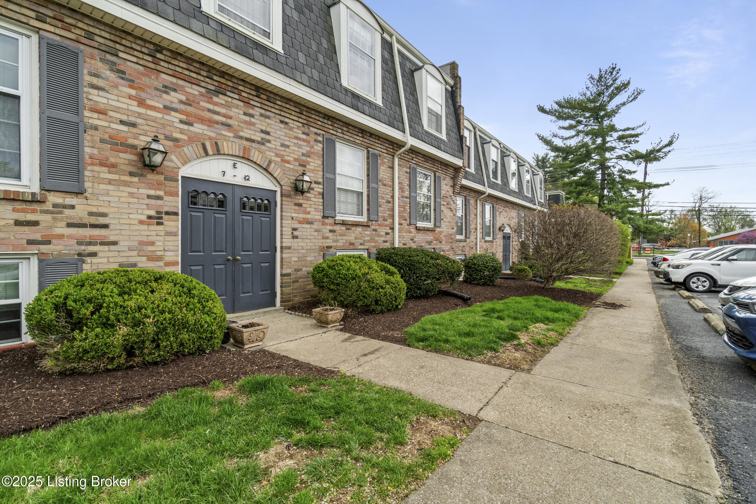 521 Zorn Ave #APT E11, Louisville, Kentucky image 4