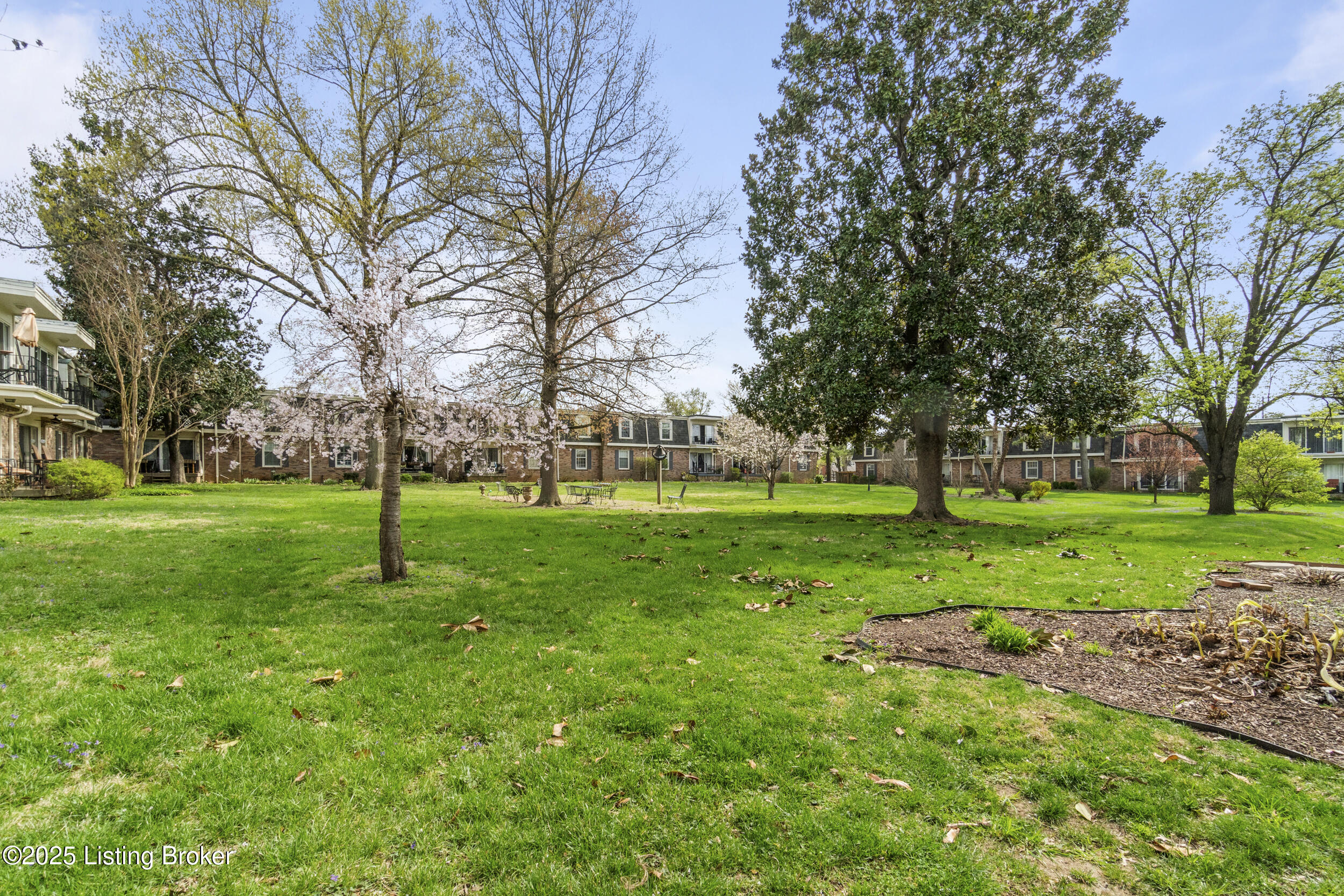 521 Zorn Ave #APT E11, Louisville, Kentucky image 9