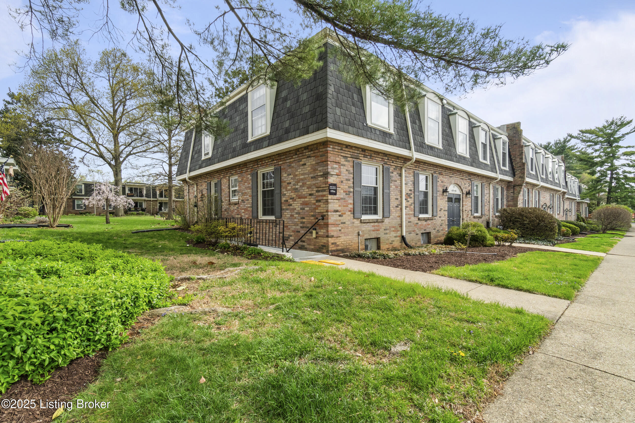 521 Zorn Ave #APT E11, Louisville, Kentucky image 6