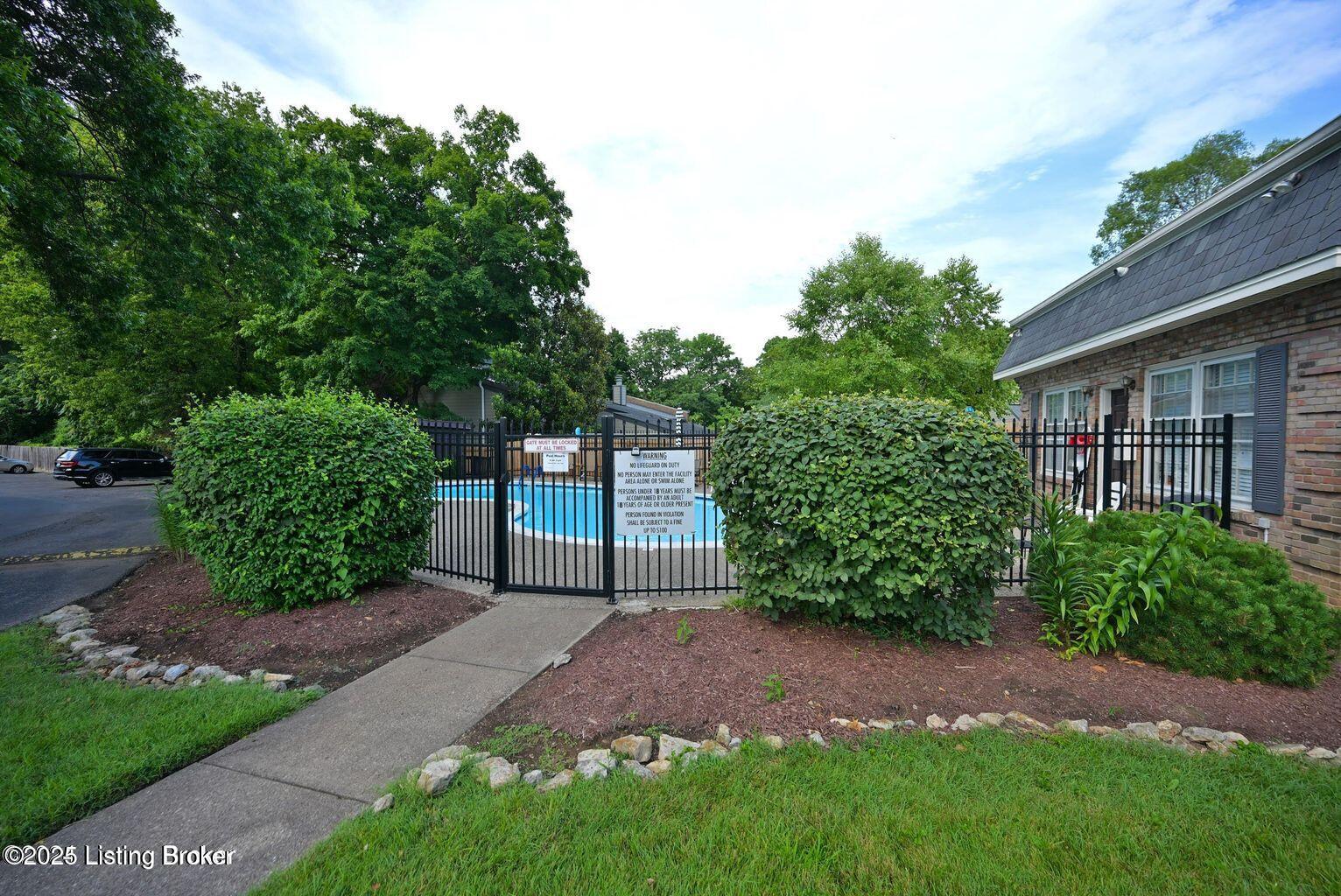 521 Zorn Ave #APT E11, Louisville, Kentucky image 36