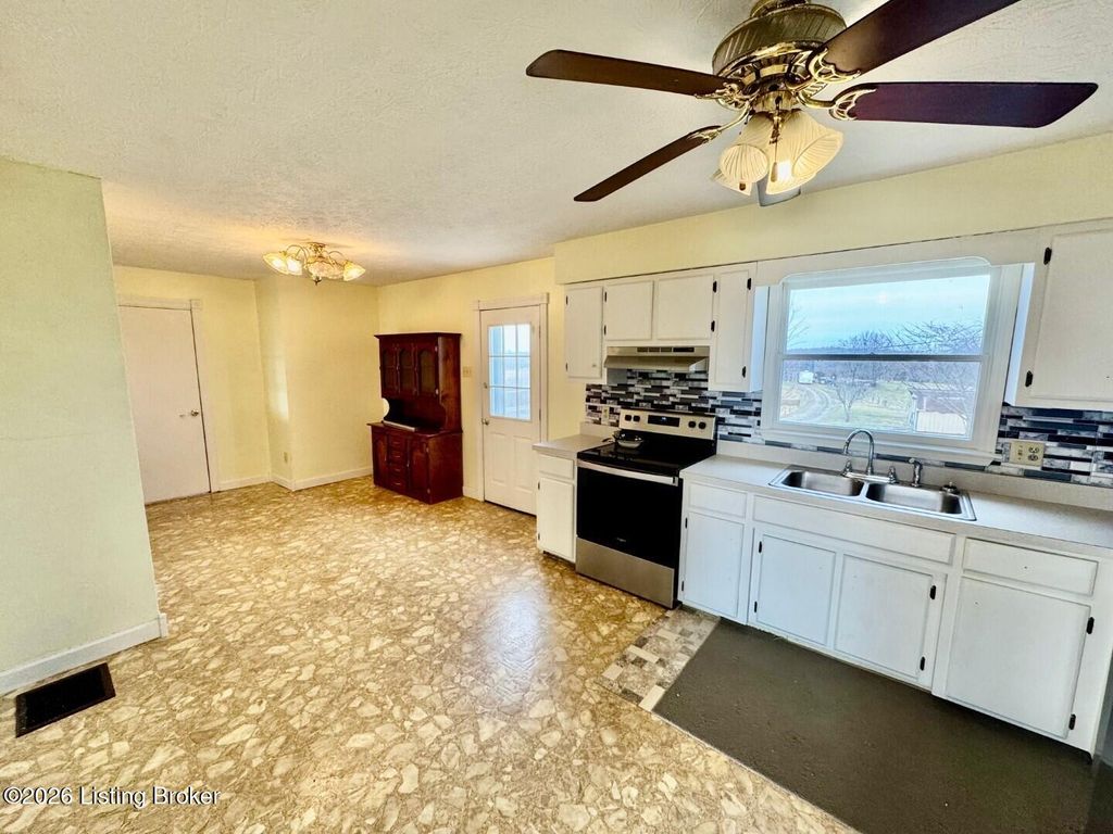 Photo of 3390 Polin Rd, Willisburg, KY 40078 (MLS # 1710026)