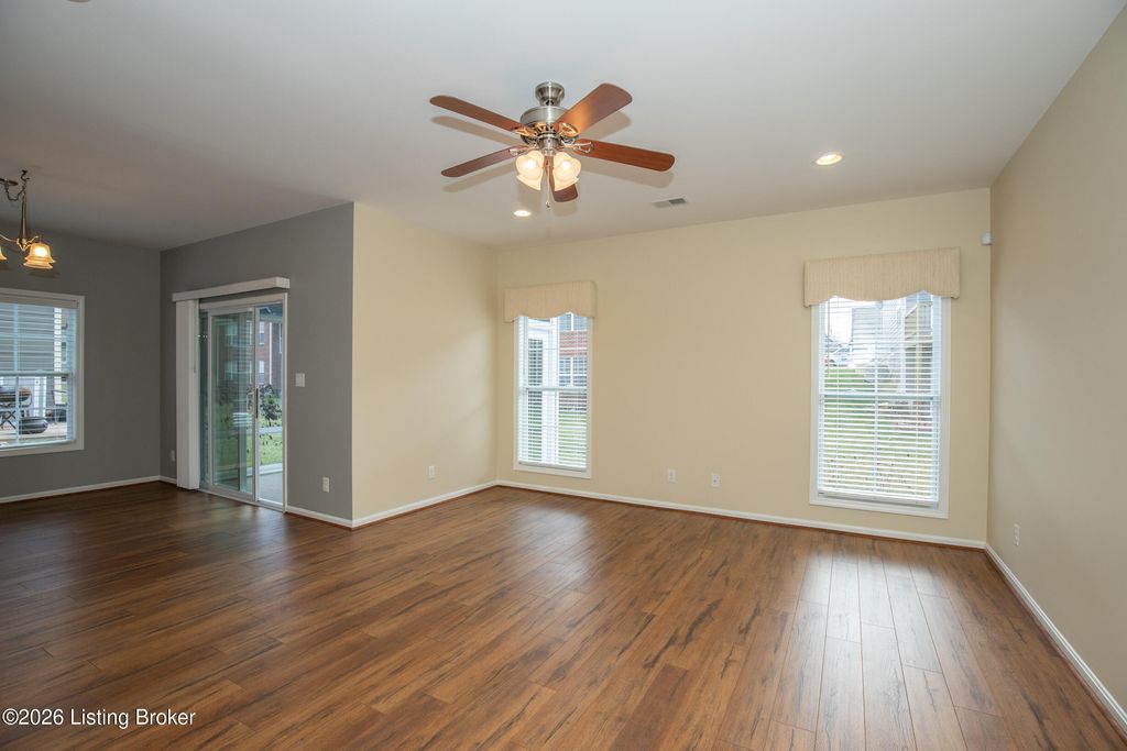 Photo of 3411 Eastbrook Dr, La Grange, KY 40031 (MLS # 1706501)