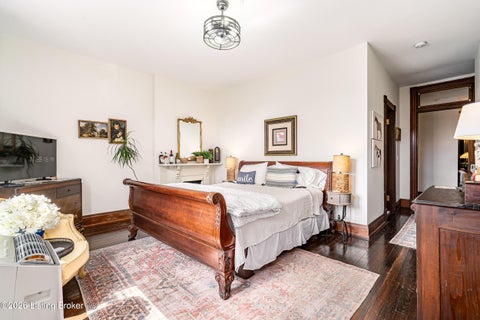 Tiny photo for 1332 S 4th St, Louisville, KY 40208 (MLS # 1729629)