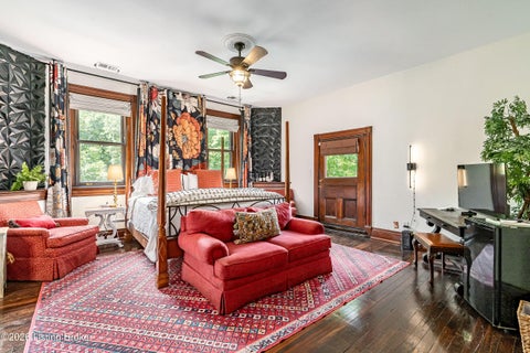 Tiny photo for 1332 S 4th St, Louisville, KY 40208 (MLS # 1729629)