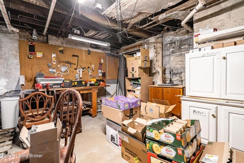 Tiny photo for 1332 S 4th St, Louisville, KY 40208 (MLS # 1729629)