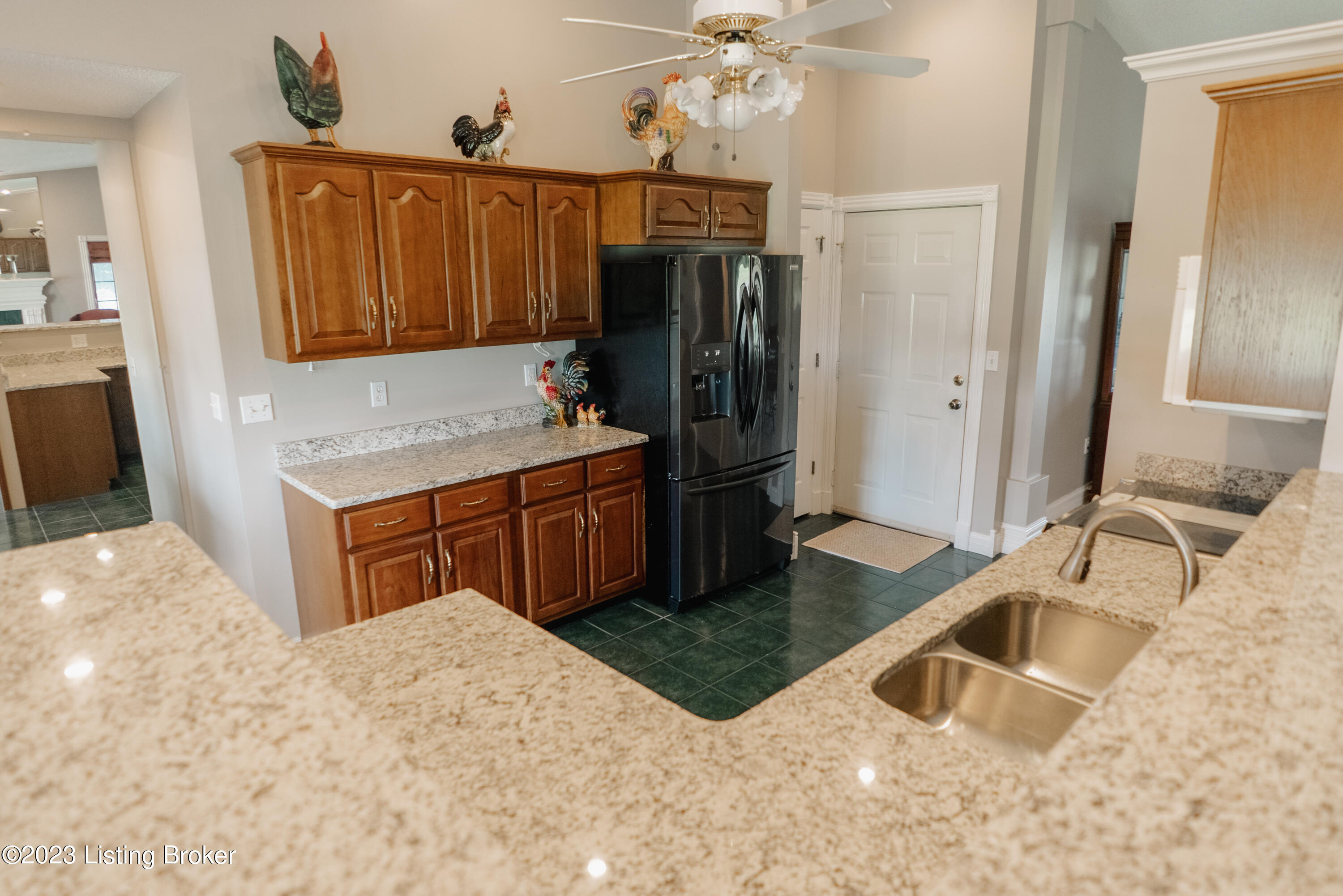 641 Ky-910, Russell Springs, Kentucky image 34