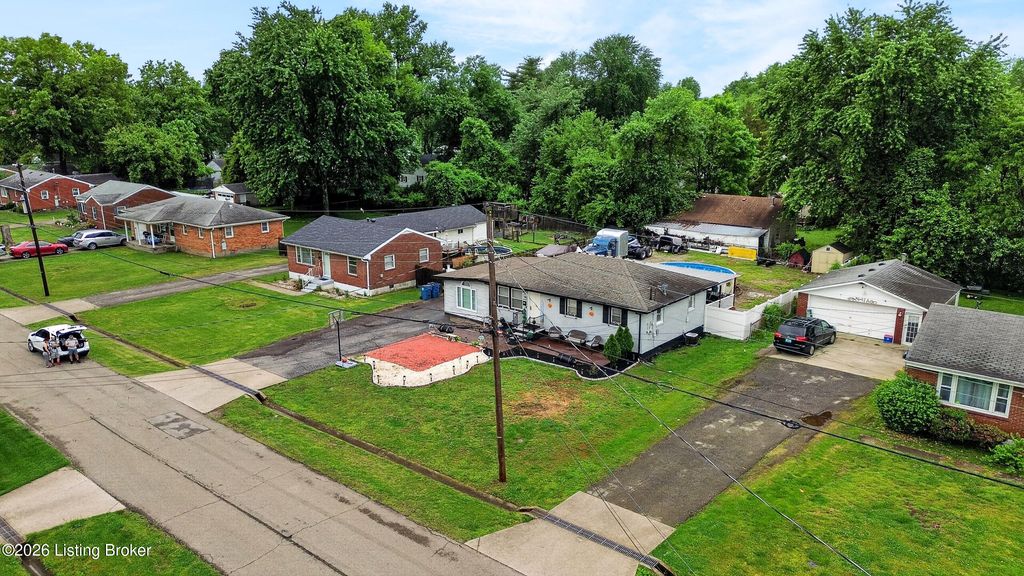 Photo of 5114 Frey Dr, Louisville, KY 40219 (MLS # 1715862)