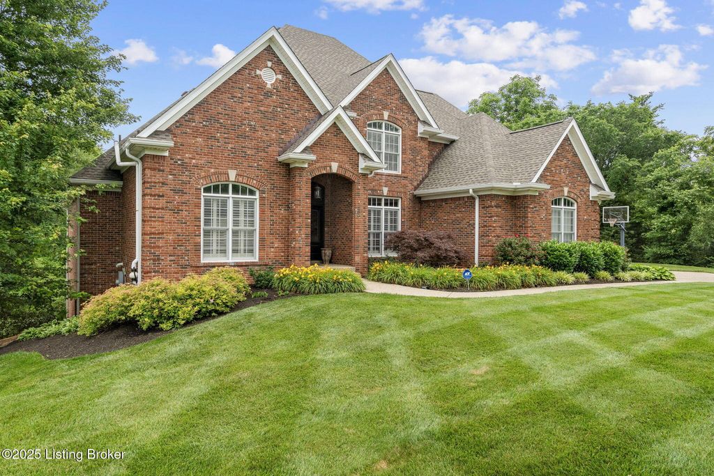 Photo of 1701 Sylvan Cir, Goshen, KY 40026 (MLS # 1697630)