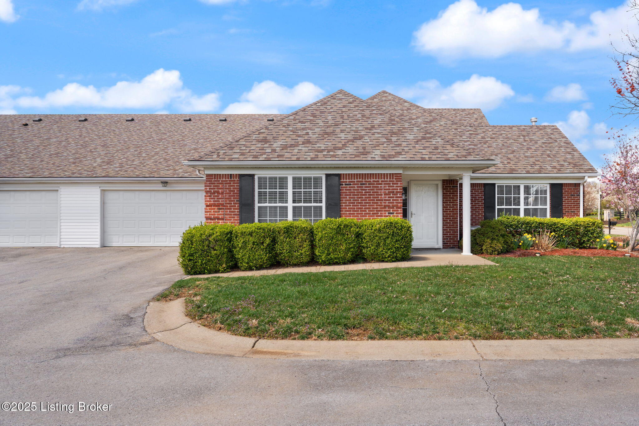 135C Michelle Dr, Shepherdsville, Kentucky image 2