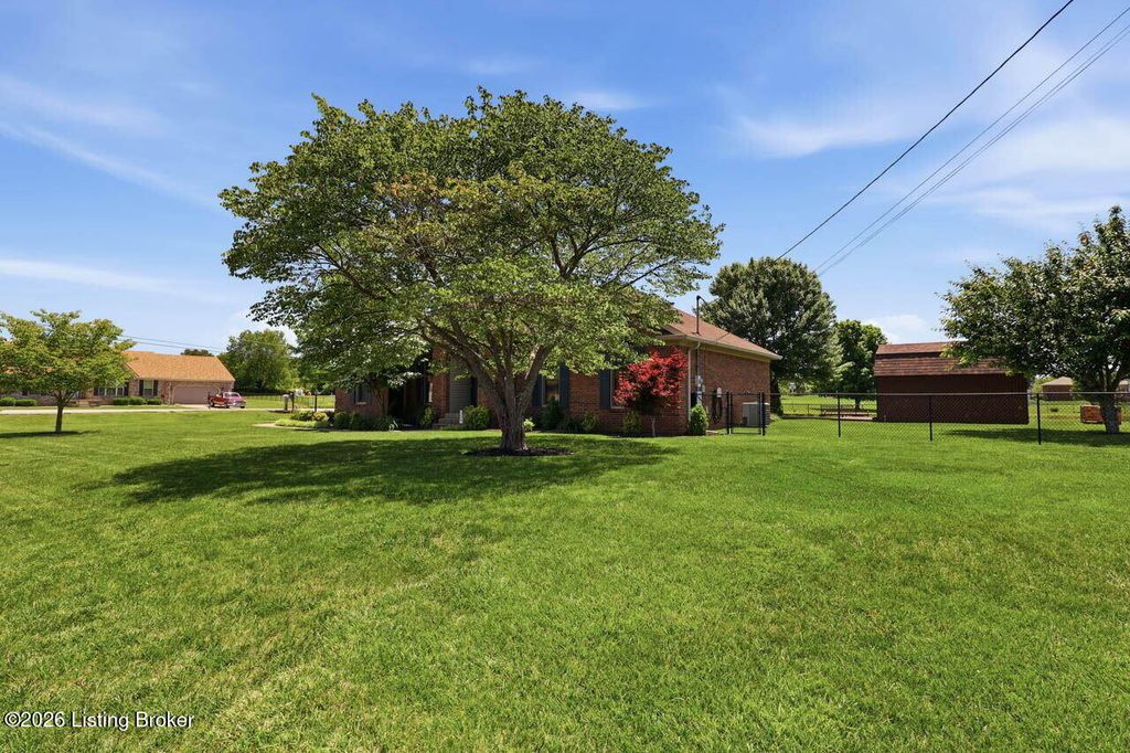 Photo of 113 Spring Dr, Mt Washington, KY 40047 (MLS # 1717285)