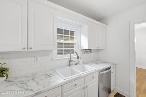 Tiny photo for 313 Iola Rd, Louisville, KY 40207 (MLS # 1729403)