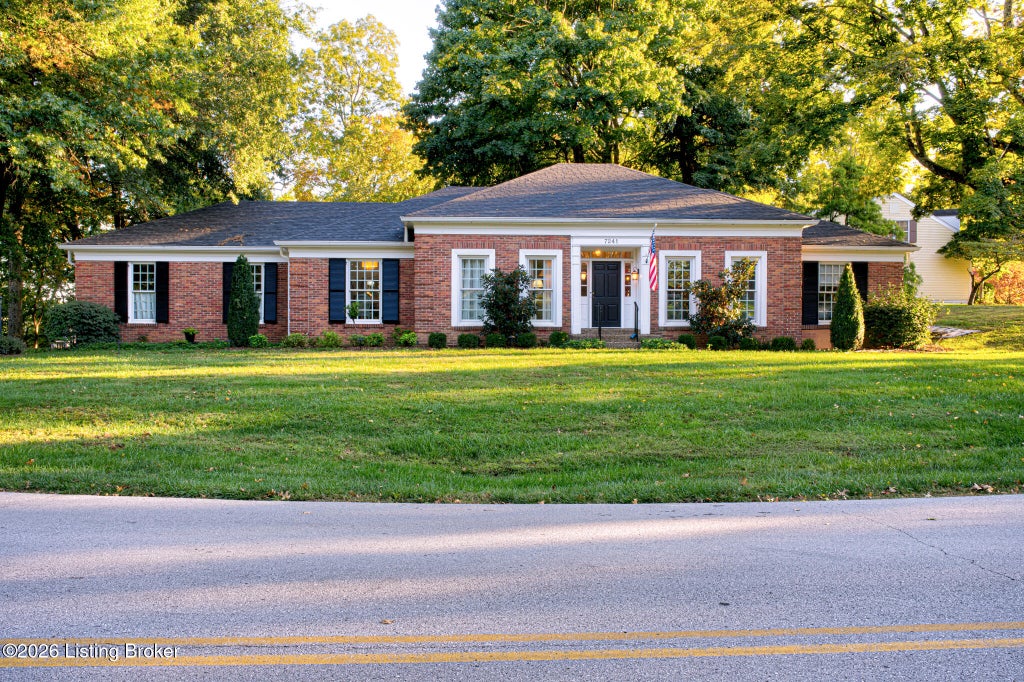 Photo of 7241 Fox Harbor Rd, Prospect, KY 40059 (MLS # 1731783)