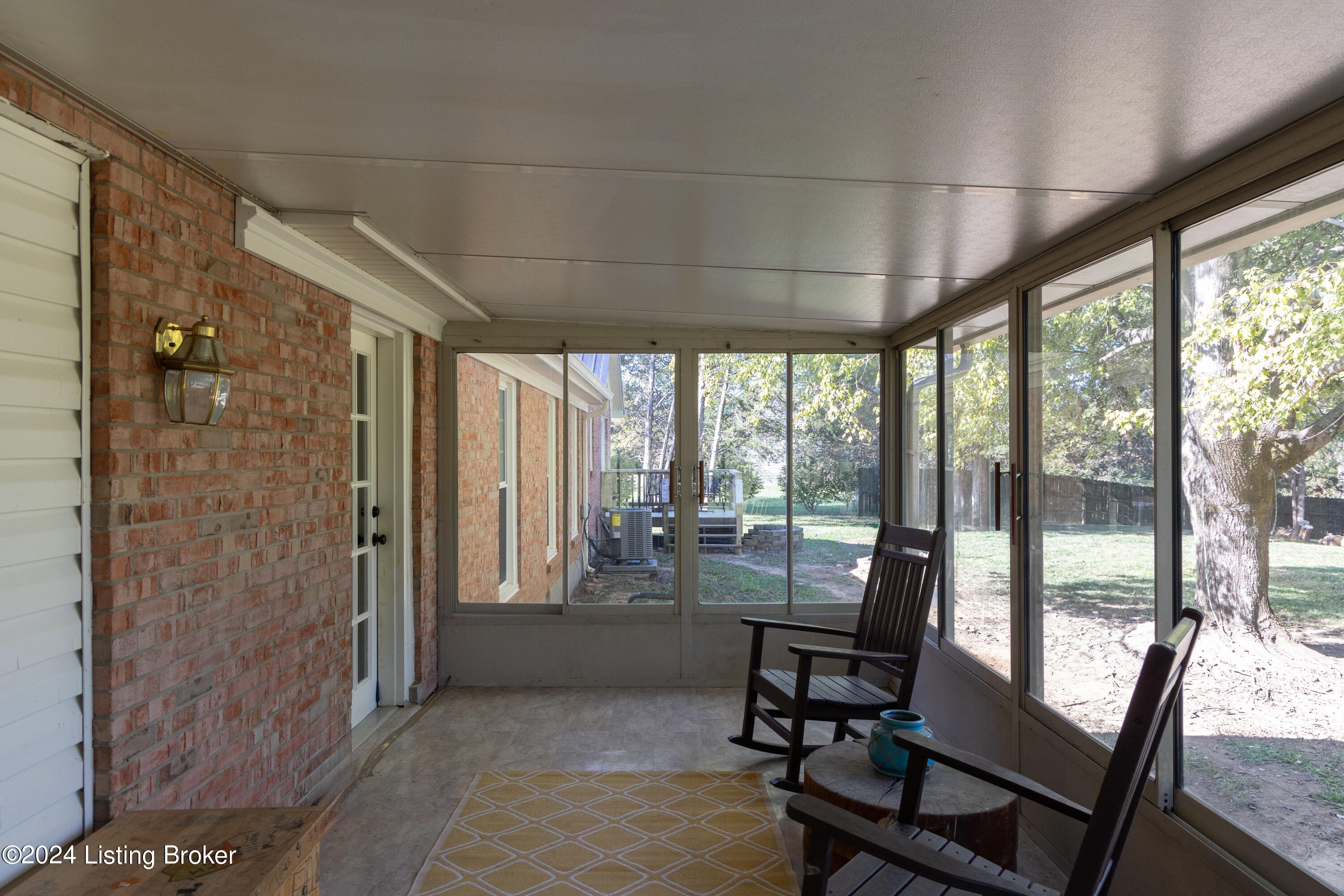 4203 Centerfield Dr, Crestwood, Kentucky image 32