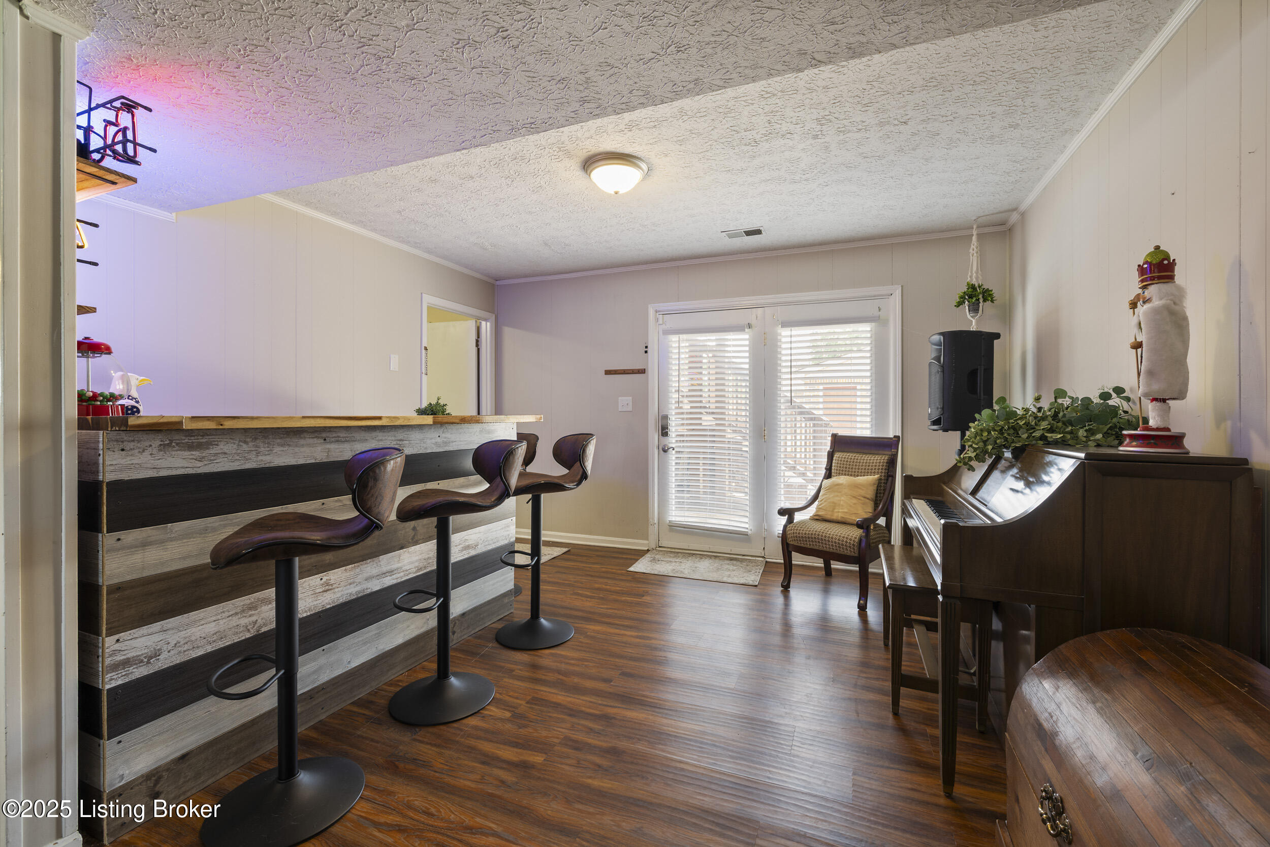 8502 Gregory Way, Louisville, Kentucky image 33