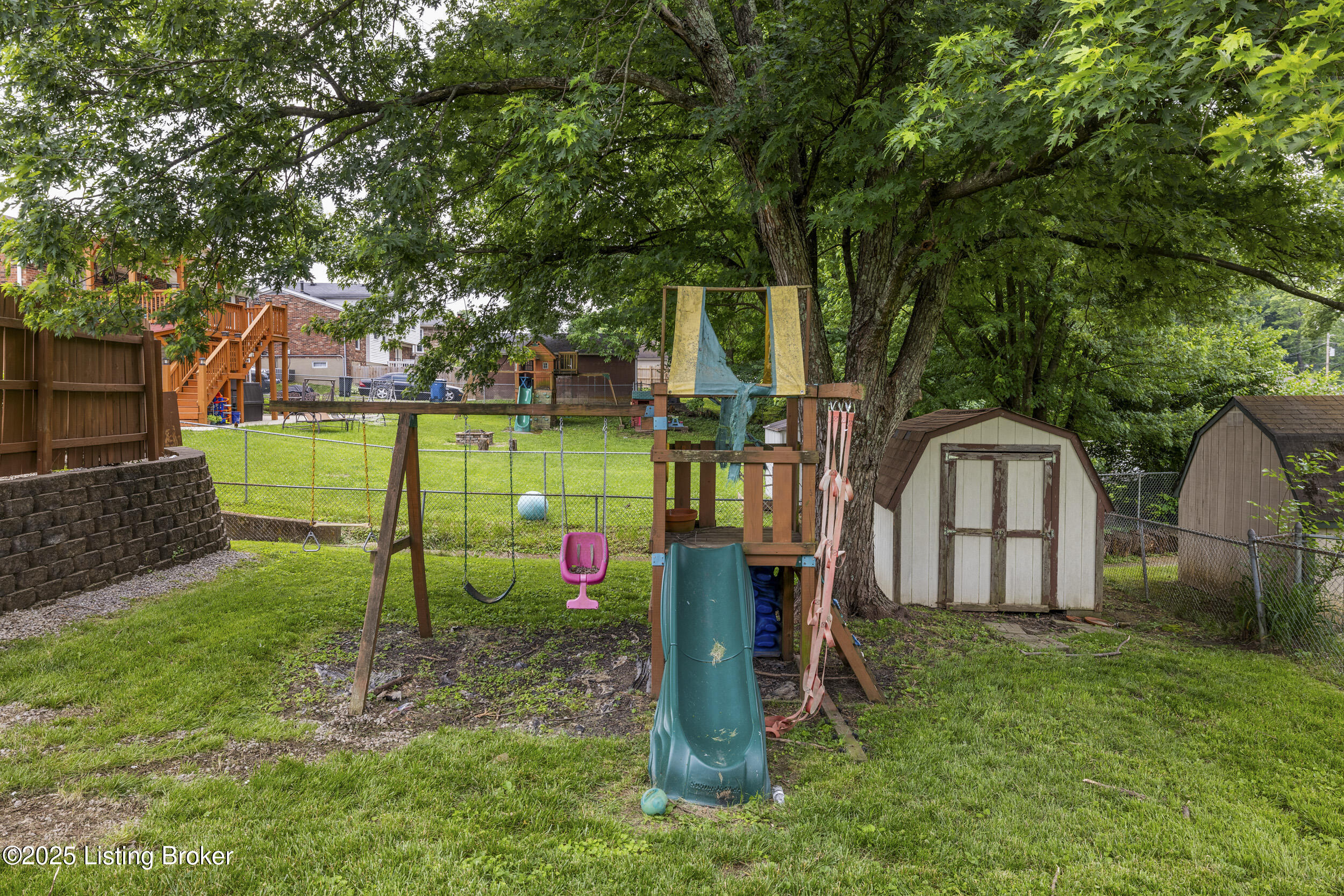8502 Gregory Way, Louisville, Kentucky image 39