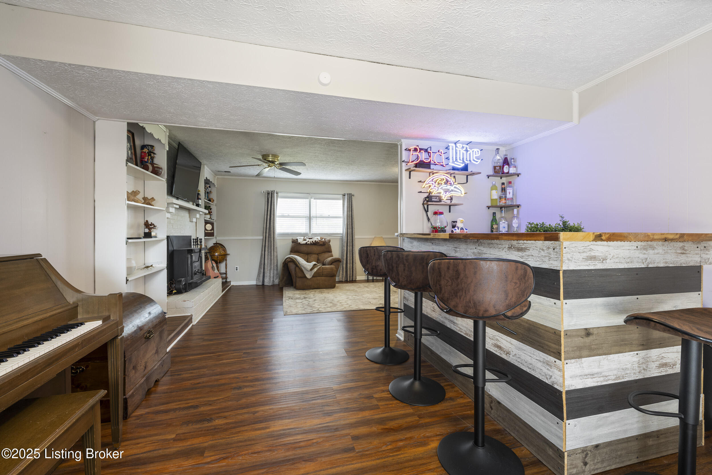 8502 Gregory Way, Louisville, Kentucky image 34