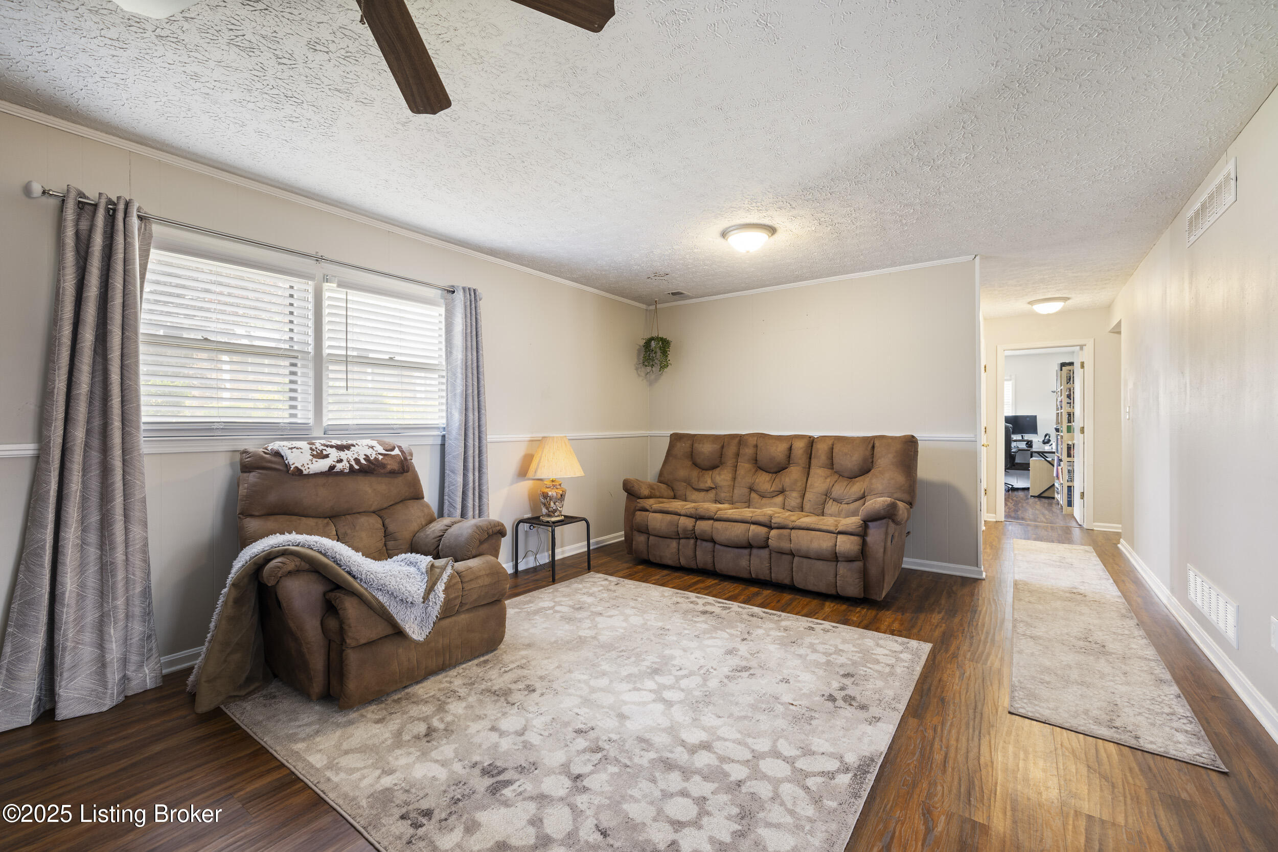 8502 Gregory Way, Louisville, Kentucky image 31
