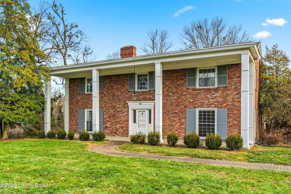 Photo of 42 Calumet Rd, Louisville, KY 40207 (MLS # 1705525)