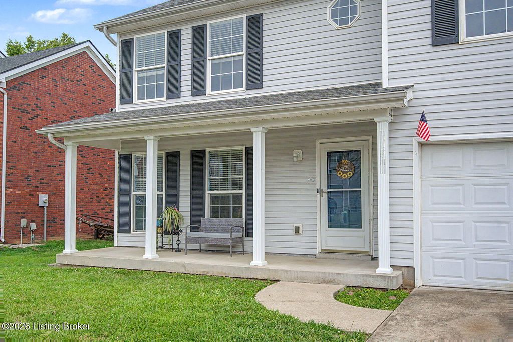 Photo of 10514 Harrogate Ct, Louisville, KY 40229 (MLS # 1716571)