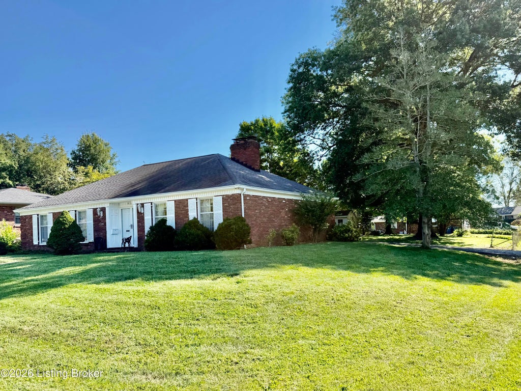 Photo of 935 Craig Ave, Shelbyville, KY 40065 (MLS # 1727702)
