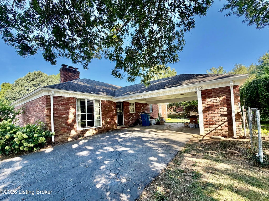 Photo of 935 Craig Ave, Shelbyville, KY 40065 (MLS # 1727702)