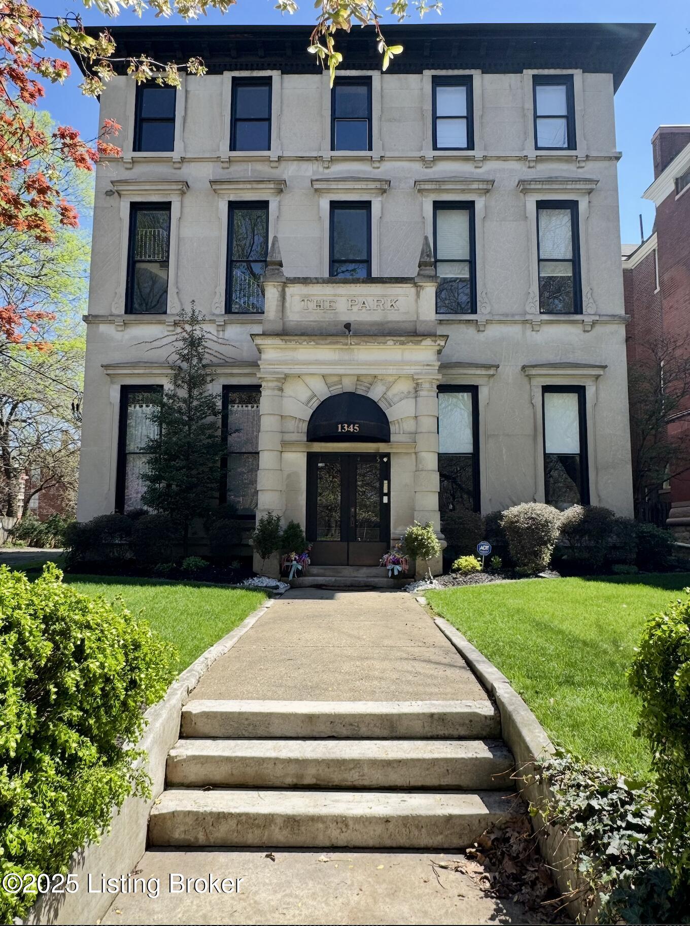 1341 S 4th St, Louisville, Pennsylvania image 5