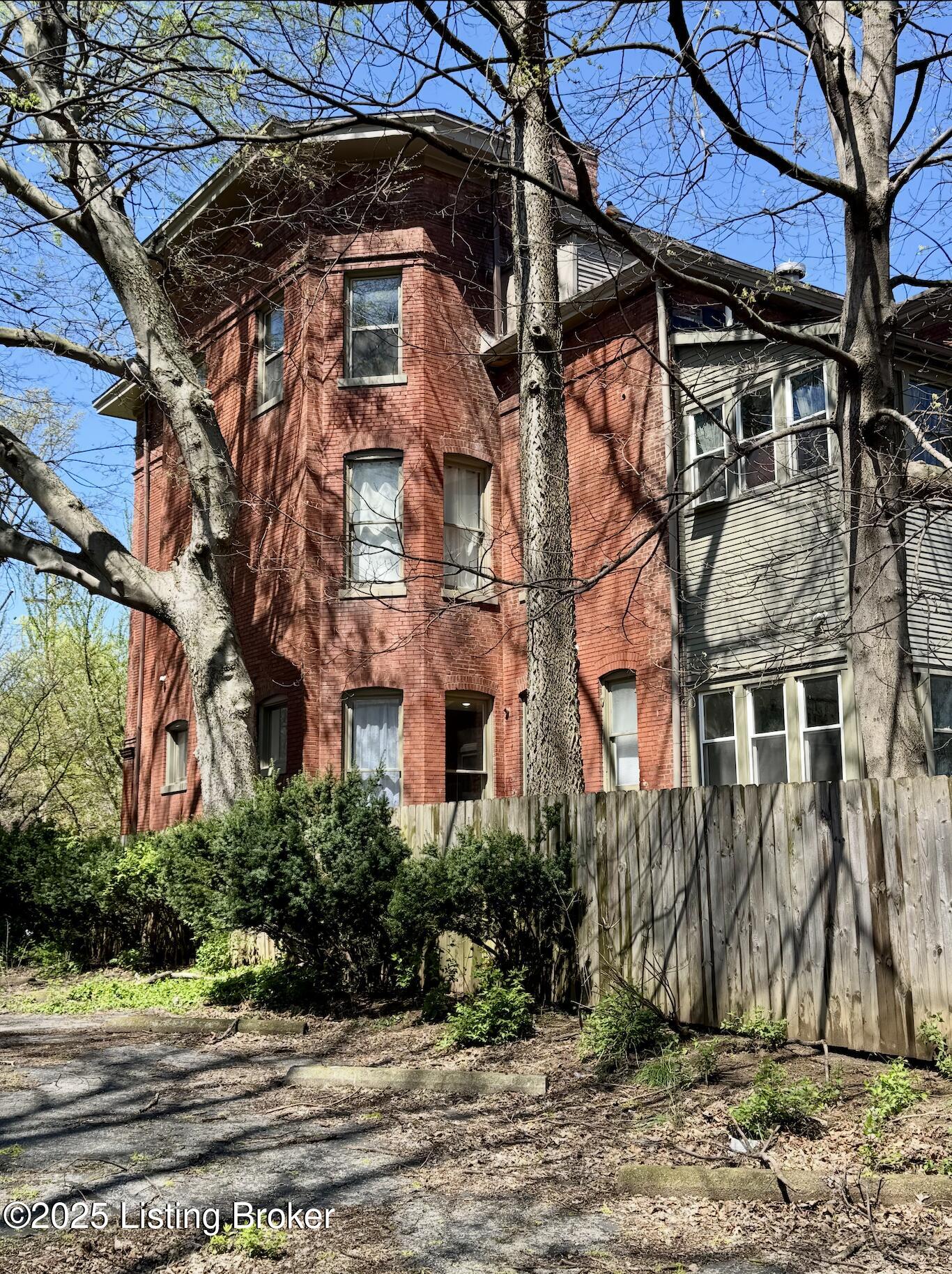 1341 S 4th St, Louisville, Pennsylvania image 12