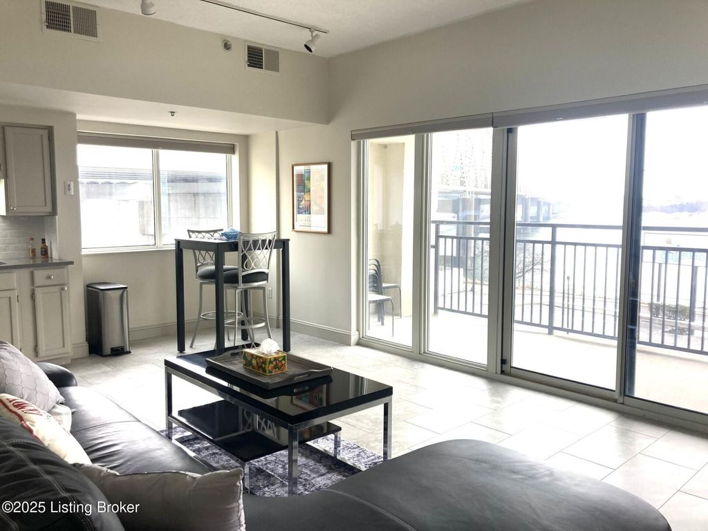 Photo of 1 Riverpointe Pl #321, Jeffersonville, IN 47130 (MLS # 1705256)