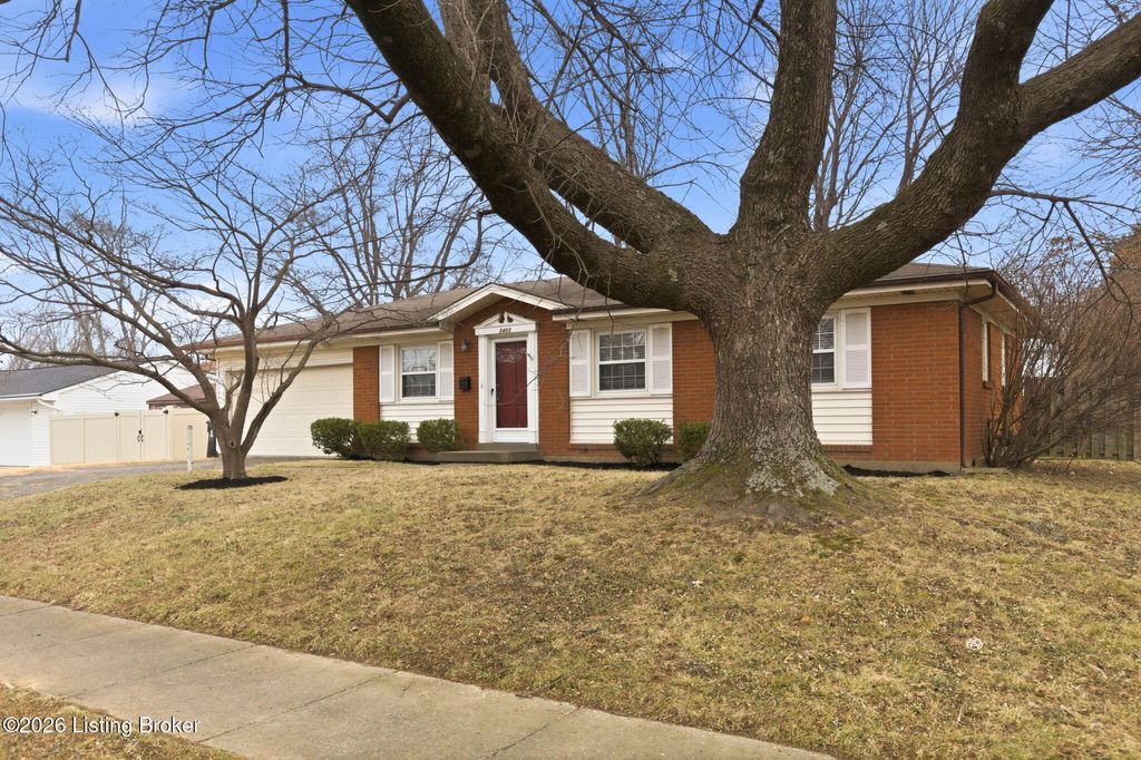 Photo of 2403 Silverbrook Ave, Louisville, KY 40220 (MLS # 1706459)