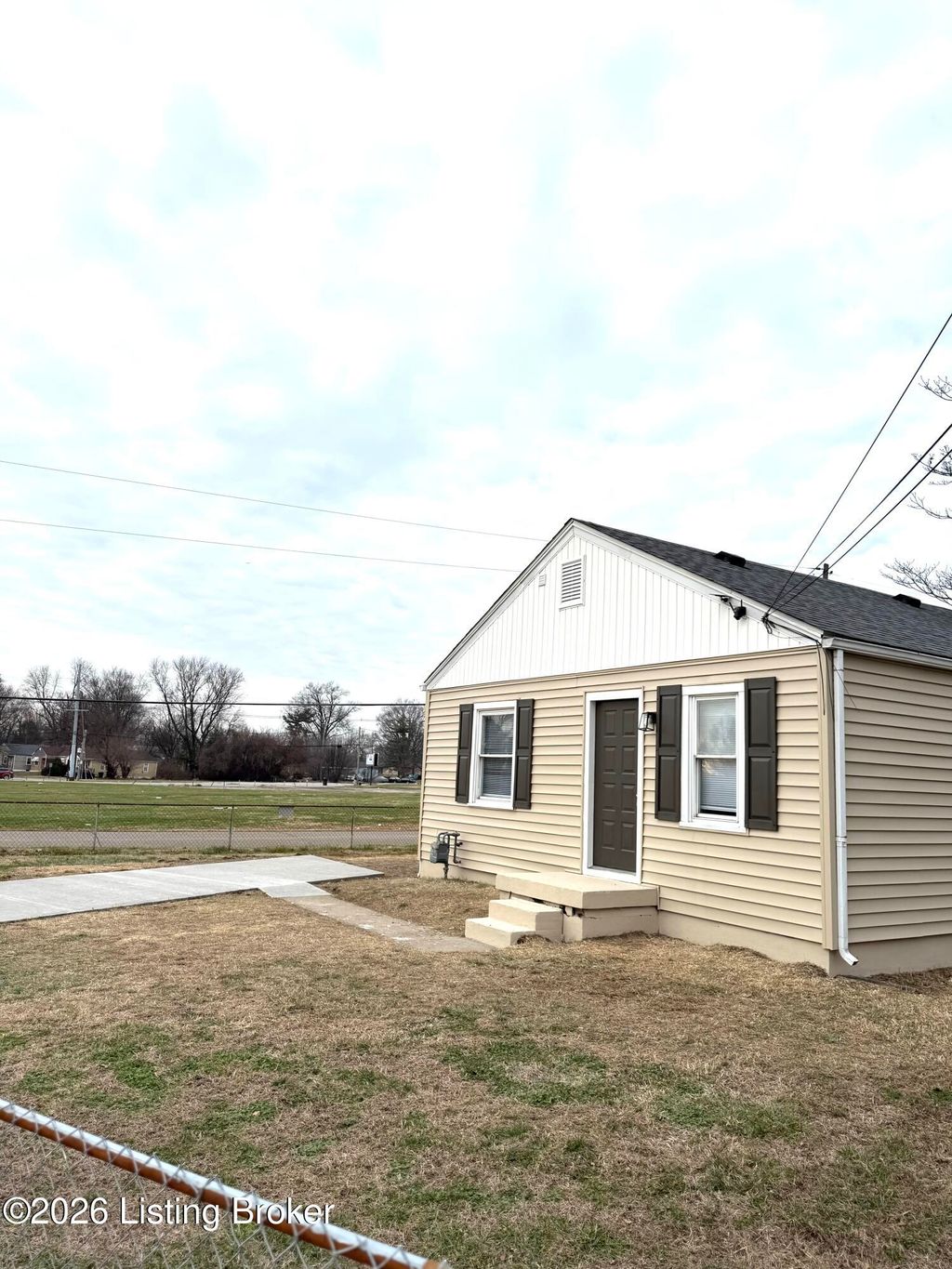 Photo of 3035 Linwood Ave, Louisville, KY 40210 (MLS # 1706152)