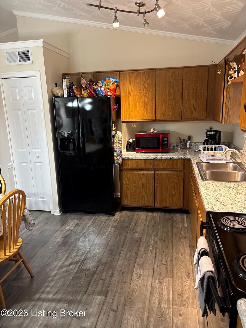 Photo of 12313 Kingsley Dr, Louisville, KY 40229 (MLS # 1710201)