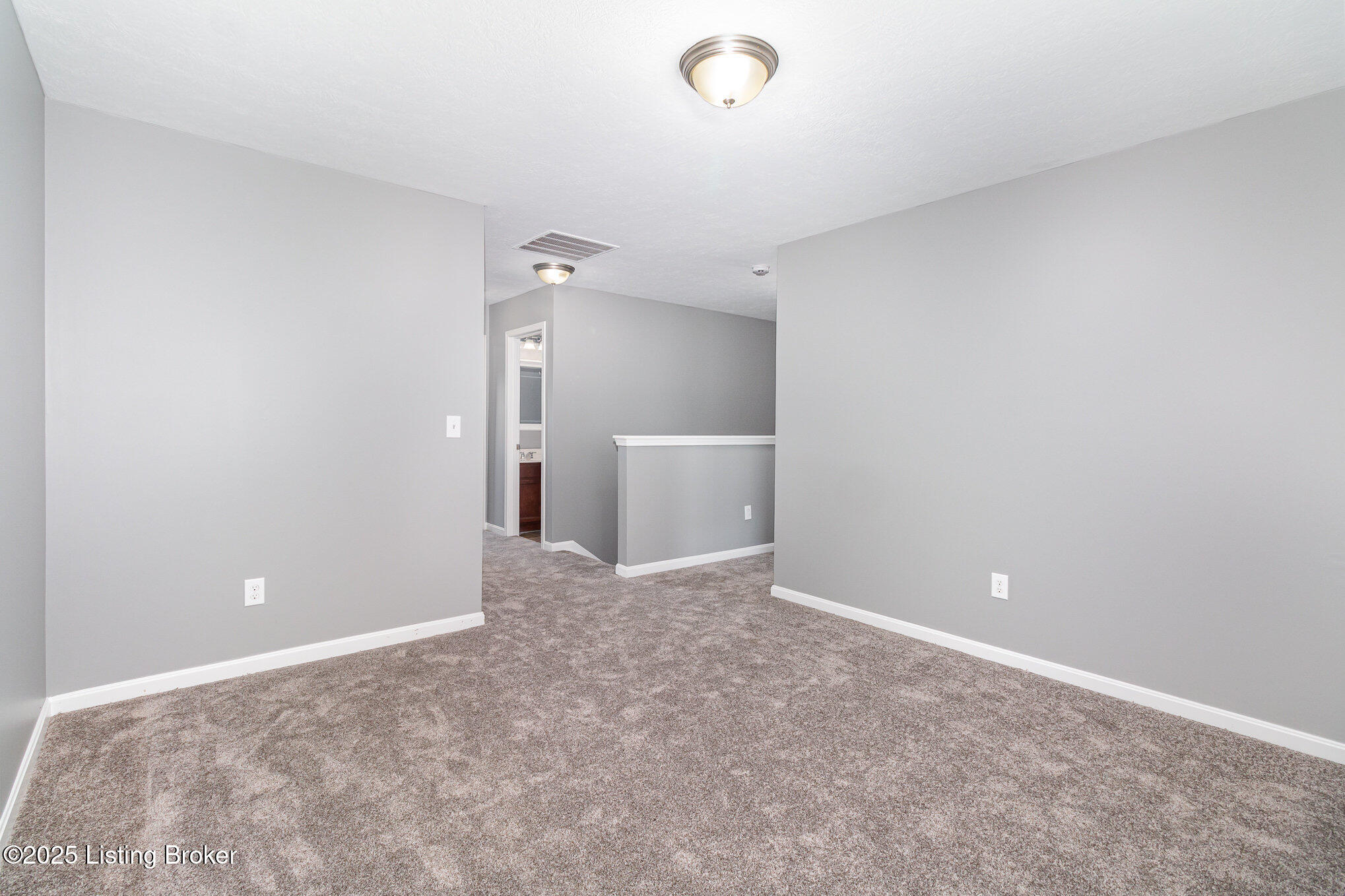 6915 Brittany Oak Dr, Louisville, Kentucky image 14