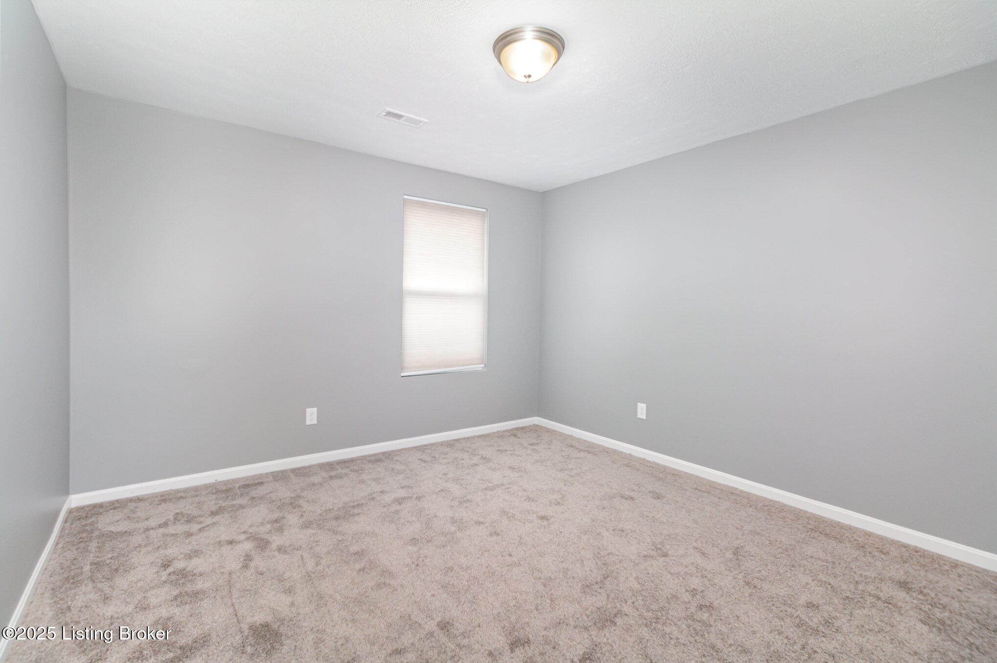 6915 Brittany Oak Dr, Louisville, Kentucky image 15