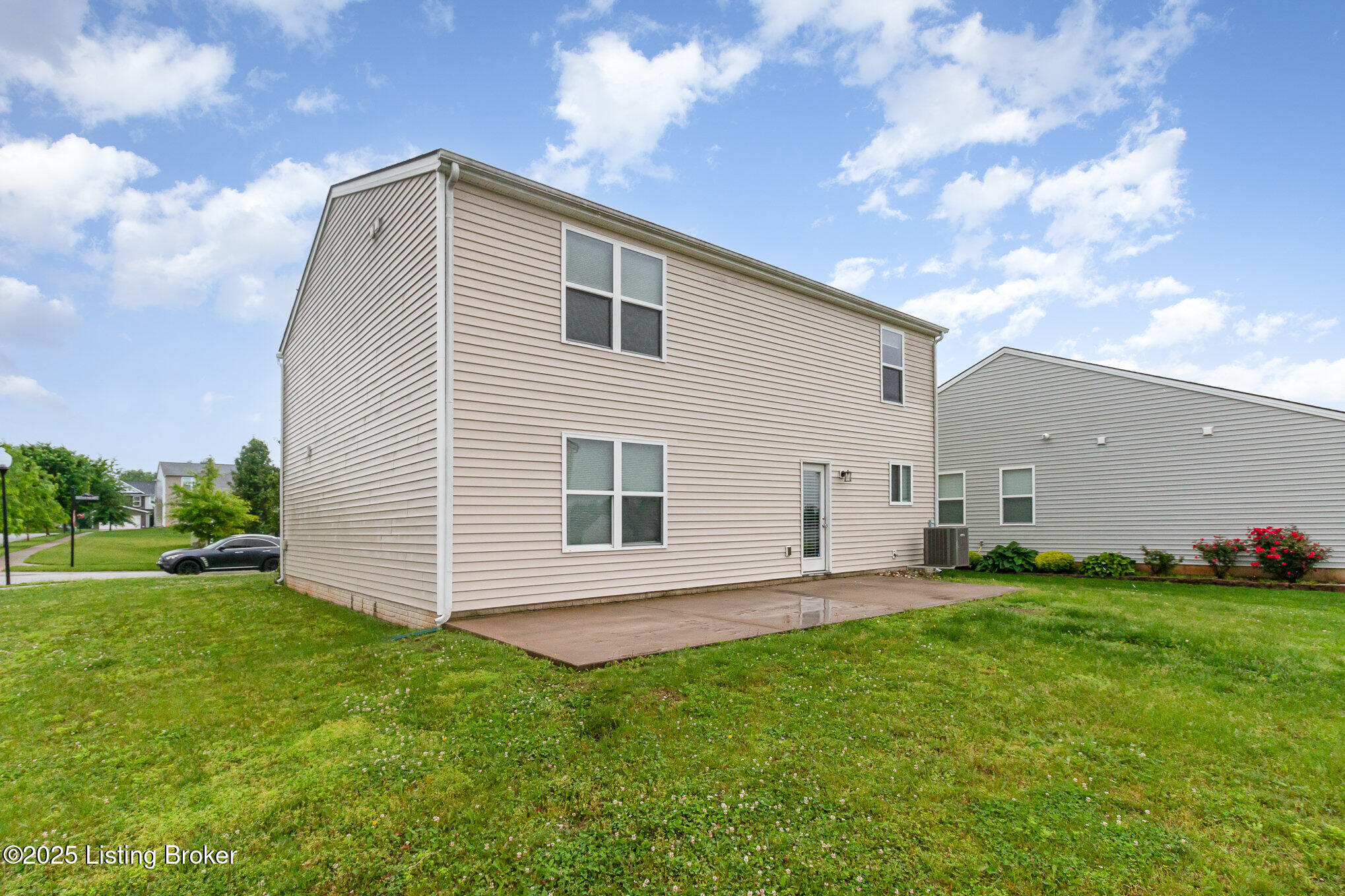 6915 Brittany Oak Dr, Louisville, Kentucky image 23