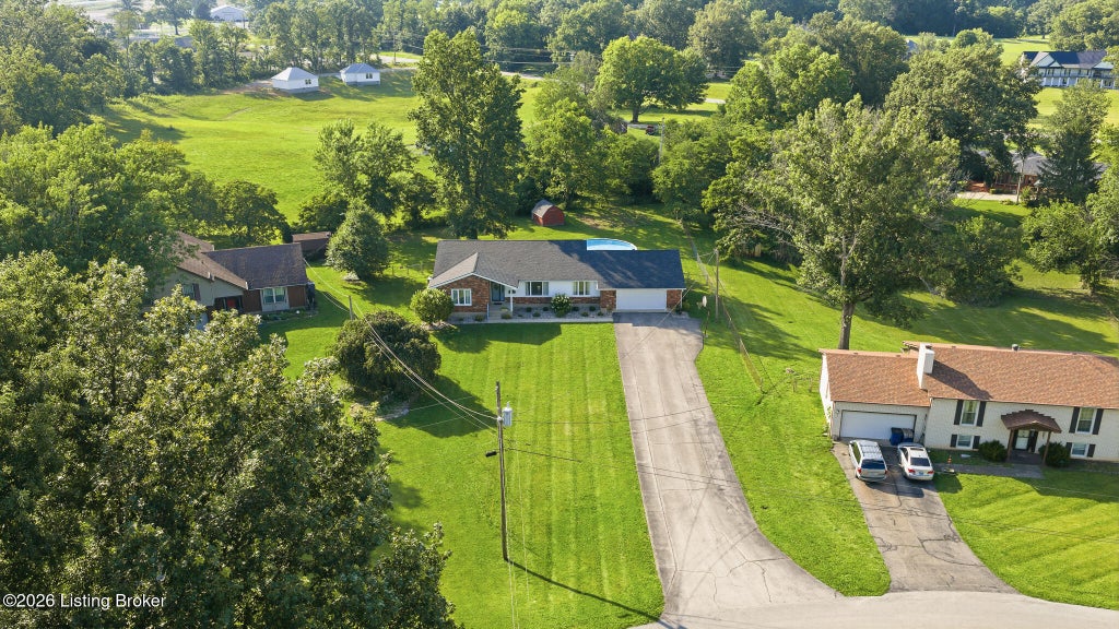Photo of 312 Homeview Dr, Brandenburg, KY 40108 (MLS # 1724310)