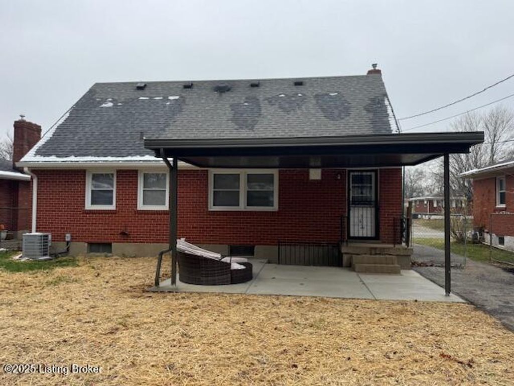 Photo of 3229 Furman Blvd, Louisville, KY 40220 (MLS # 1704899)