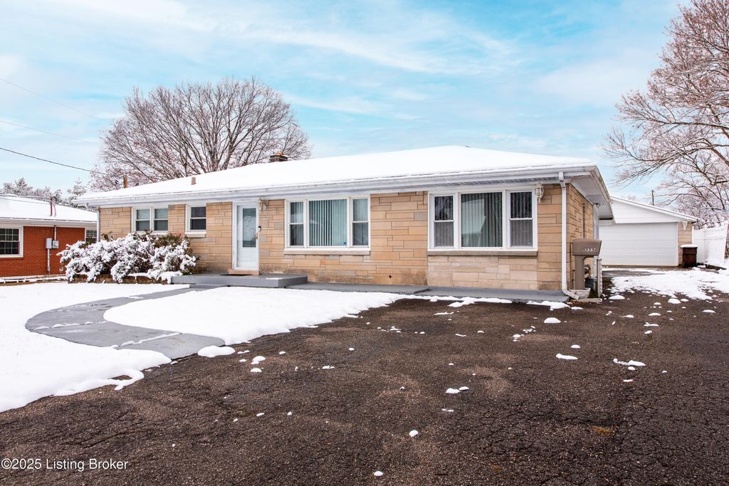 Photo of 1337 Villa Park Dr, Louisville, KY 40219 (MLS # 1704675)