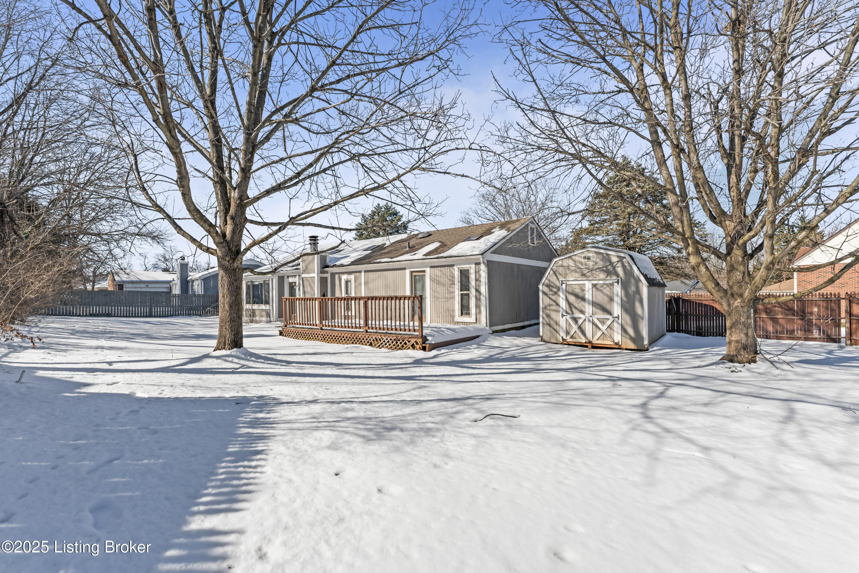 Louisville, Kentucky 40220, United States, 3 Bedrooms Bedrooms, ,2 BathroomsBathrooms,Residential,Pending,16229